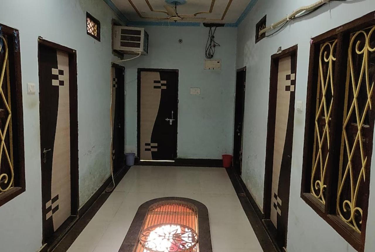 Goroomgo New Ashiyana Palace Varanasi Exterior photo